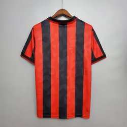 لباس کلاسیک میلان 1994-1993 کیت اول