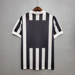لباس کلاسیک یوونتوس 1985-1984 کیت اول