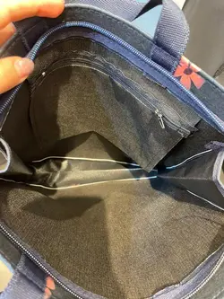 ساک دستی سرو مشکی گل صورتی