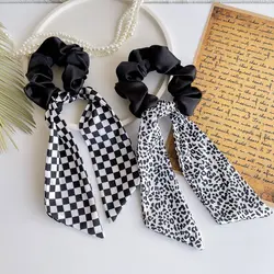 اسکرانچی ساتن دنباله دار (BLACK AND WHITE)