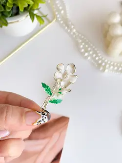 گیره پنسی مجلسی گل رز سفید