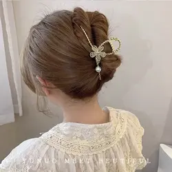 کلیپس فلزی مجلسی بابونه کریستالی آویز مرواریدی