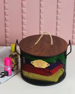 باکس فلزی بزرگ با در چوبی