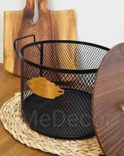 باکس فلزی بزرگ با در چوبی