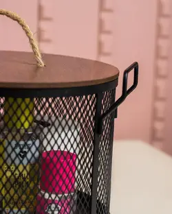 باکس فلزی بزرگ با در چوبی