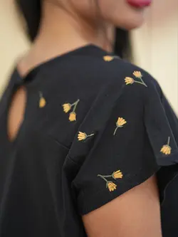 تیشرت تم مشکی پشت گره ای