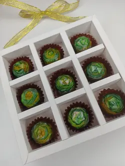 شکلات مغز پسته ای