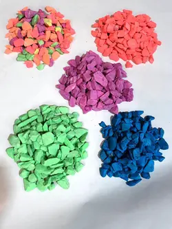 خرید سنگ رنگی در رنگهای مختلف برای تزئین گلدان، باغچه، تراریوم