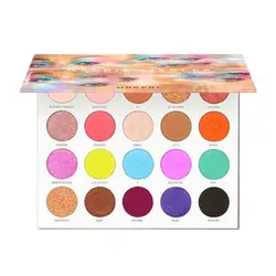 پالت سایه چشم مورفی مدل maddie ziegler