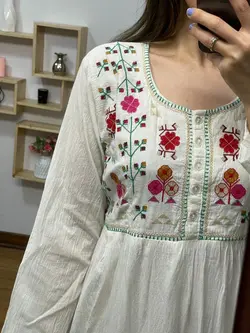 پیراهن گلدوزی آلاله