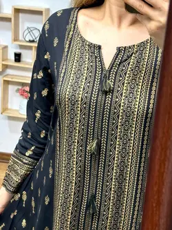 پیراهن کورتای طلاکوب۲