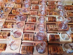 نظم دهنده و تقویم رومیزی چوبی با تراریوم Doct