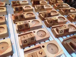 نظم دهنده و تقویم رومیزی چوبی با تراریوم Doct