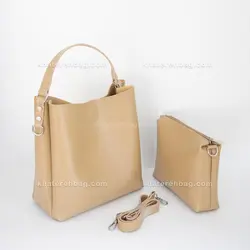 کیف زنانه نیم گرد عمود باس - کد : (22325)