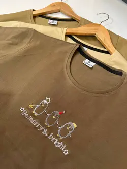 تیشرت گلدوزی پنگوئن کرمی