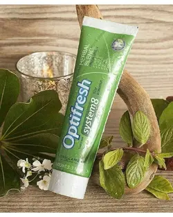 خمیردندان اپتی‌فرش Herbal Blend اوریفلیم Optifresh System ۸ Herbal Blend Toothpaste
