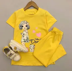 تیشرت و شلوار برمودا طرح دخترک