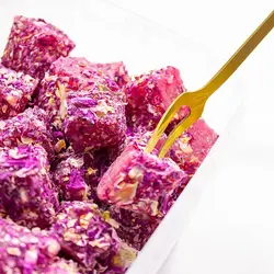 خرید لوکوم گل محمدی مغزدار تاج دشت تبریز - 900 گرم