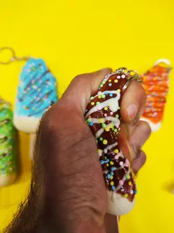 اسکویشی بستنی چوبی بسیار خوش بو و معطر و نرم وسیله بازی و سرگرمی کودکان و نوجوانان