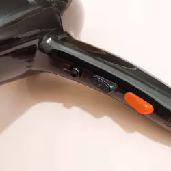 سشوار حرفه ای برند جانسون کدس۸۸۲۰