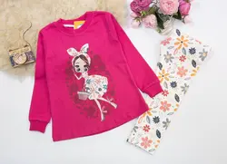 بلوز شلوار دختر با عینک آفتابی