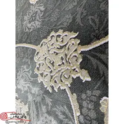 فرش ماشيني خاطره کوير کاشان 1200شانه با تراکم 3600 آکروليک طرح تخت طاووس زغالی هايبالک