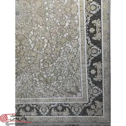 فرش ماشيني خاطره کوير کاشان 1200شانه با تراکم 3600 آکروليک طرح پارلا سیلور هايبالک