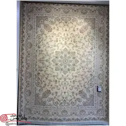 فرش ماشيني خاطره کوير کاشان 1600شانه با تراکم 4500 آکروليک طرح ارغوان کرم صدفی هايبالک