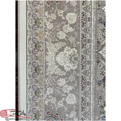 فرش ماشيني با برند خاطره کویر کاشان 1500شانه با تراکم 4500 آکروليک طرح زرنگار کرم - سفید