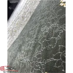 فرش ماشيني خاطره کوير کاشان 1200شانه با تراکم 3600 آکروليک طرح ونیز زغالی هايبالک