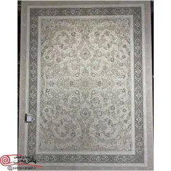 فرش ماشيني خاطره کوير کاشان 1200شانه با تراکم 3600 آکروليک طرح افشان گلریز کرم صدفی هايبالک