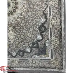 فرش ماشيني خاطره کوير کاشان 1200شانه با تراکم 3600 آکروليک طرح نائین سیلور هايبالک