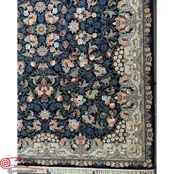 فرش ماشيني شاهکار صفویه 700 شانه با تراکم 2550 آکروليک طرح 5666 سرمه ای