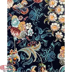 فرش ماشيني شاهکار صفویه 700 شانه با تراکم 2550 آکروليک طرح 5666 سرمه ای