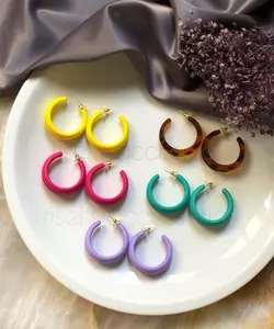 گوشواره پاستلي