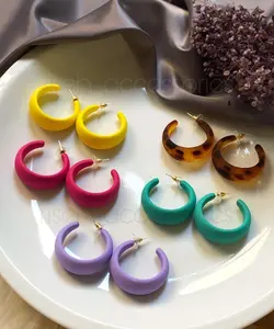 گوشواره پاستلي