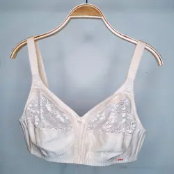 سوتین ویرا کد 811 بدون فنر کرم