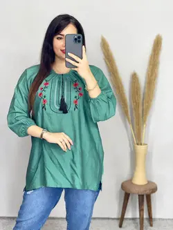 شومیز گلدوزی شده منگوله دار کد 3168