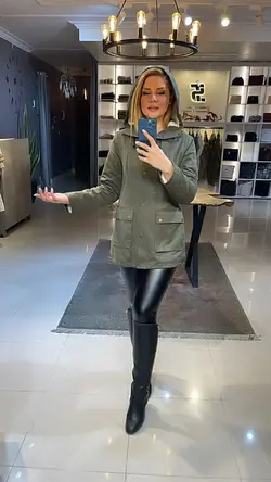 کاپشن کتی رینای