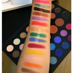 سایه مورف مدل جیمز چارلز