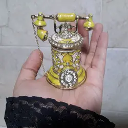 جا جواهری طرح تلفن برنزی