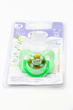 پستانک ارتودنسی شفاف چاپدار دربدار مدل پروانه P129 وی کر 18+ ماه WEE CARE - فروشگاه سیسمونی روژان