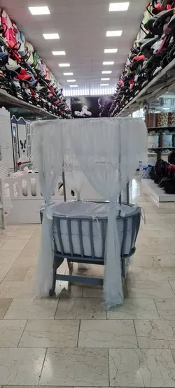 گهواره چوبی بیضی سقف دار دیوانکو Divanco - فروشگاه سیسمونی روژان