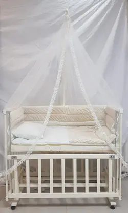 گهواره چوبی کنار مادر ( رنگ راش و طبیعی t) - فروشگاه سیسمونی روژان