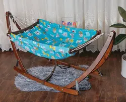 گهواره سنتی چوبی تاشو - فروشگاه سیسمونی روژان