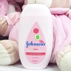 لوسیون بدن کودک جانسون حاوی روغن نارگیل حجم 300 میلی لیتر jahnson - فروشگاه سیسمونی روژان