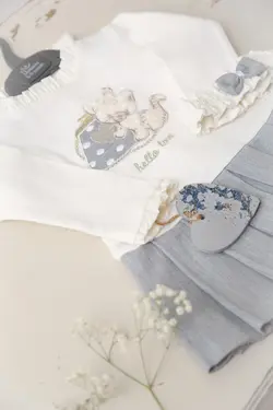 سارافن گلدوزی دانالو Danaloo طرح hello love - فروشگاه سیسمونی روژان