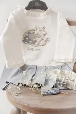 سارافن گلدوزی دانالو Danaloo طرح hello love - فروشگاه سیسمونی روژان