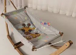 گهواره سنتی چوبی تاشو جنس متوسط danini - فروشگاه سیسمونی روژان