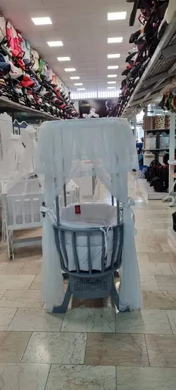 گهواره چوبی بیضی سقف دار م - فروشگاه سیسمونی روژان